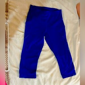 Lululemon crop leggings, size 8.